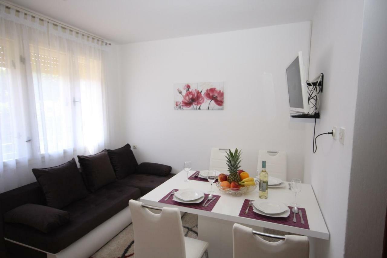 Two Bedroom Apartment, Nice Neighborhood, Free Parking, Wifi Pola Esterno foto