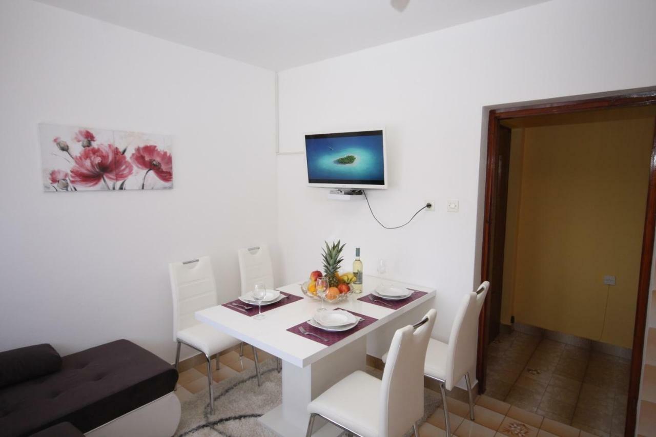 Two Bedroom Apartment, Nice Neighborhood, Free Parking, Wifi Pola Esterno foto