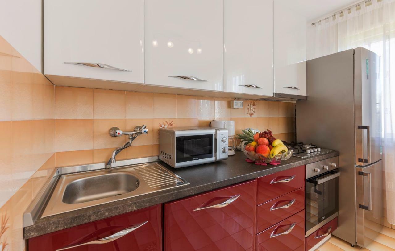 Two Bedroom Apartment, Nice Neighborhood, Free Parking, Wifi Pola Esterno foto