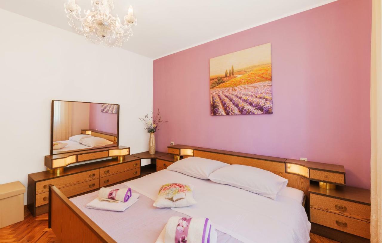 Two Bedroom Apartment, Nice Neighborhood, Free Parking, Wifi Pola Esterno foto
